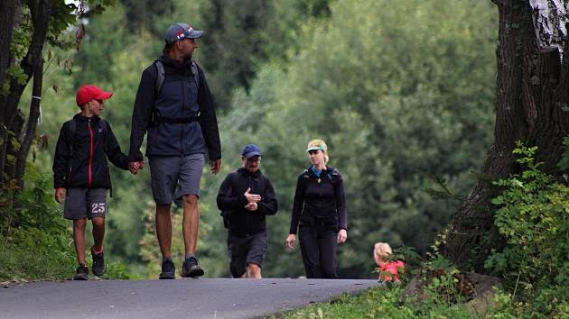 Zákaz vstupu do lesů? Šéf turistů: Majitelé chtějí rušit cesty staré půl století